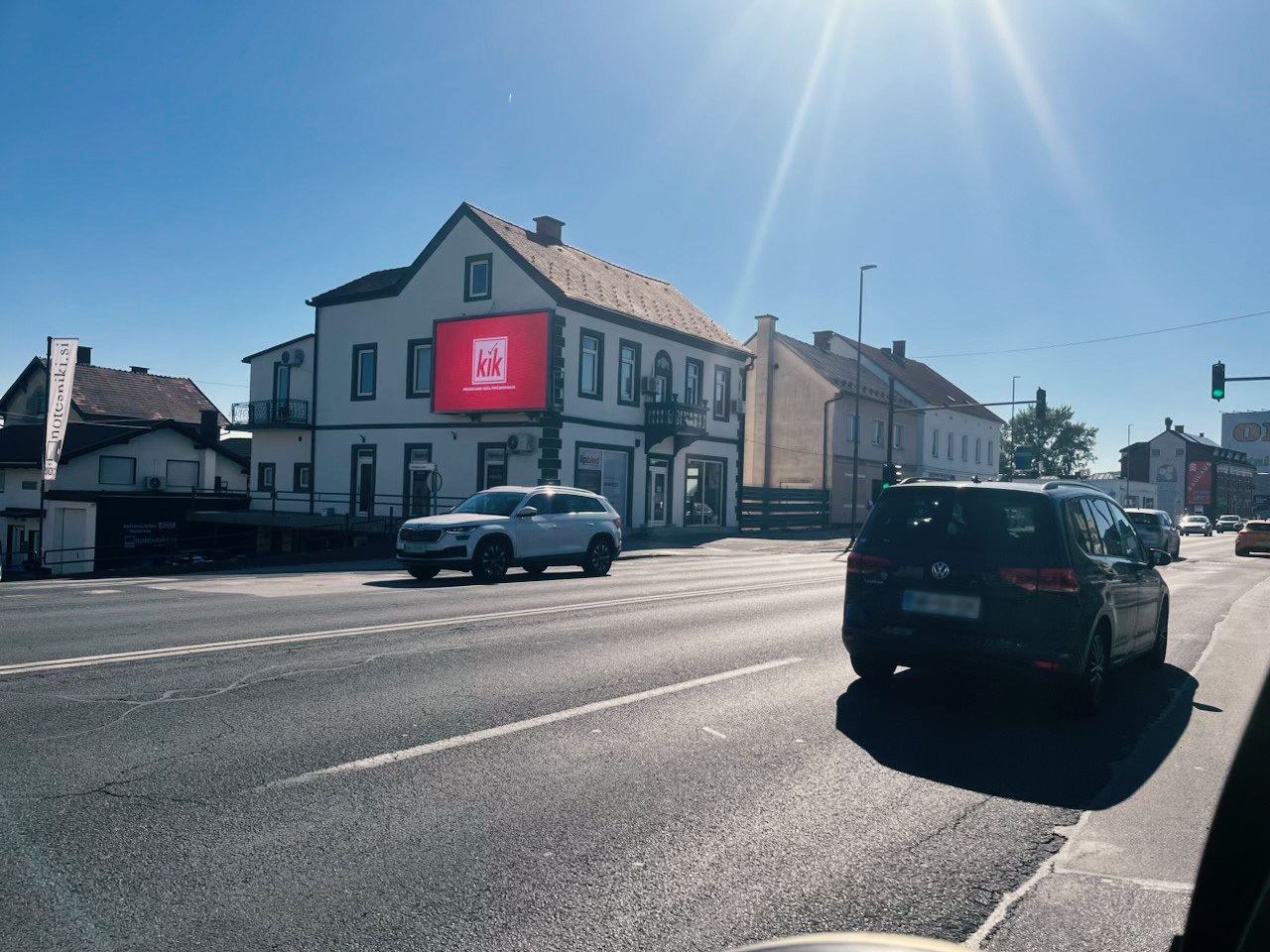 Zaslon MB titova cesta iz smeri centra